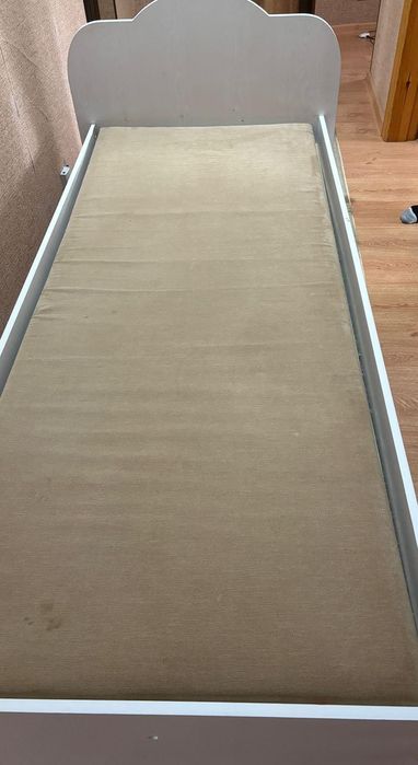 Кровать подросковая