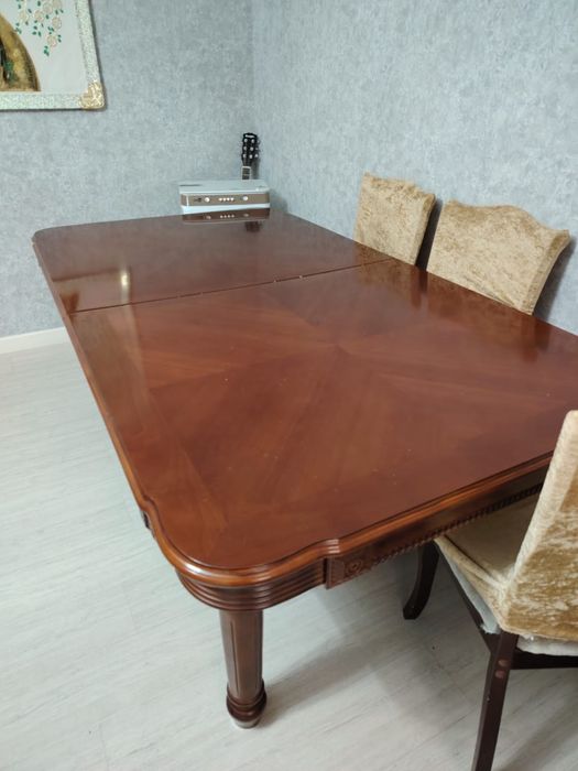 Продаю стол большой