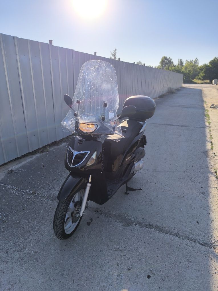 Скутер Хонда Sh 150 Регистриран