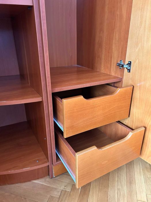 Ъглов гардероб + скрин (естествен фурнир)