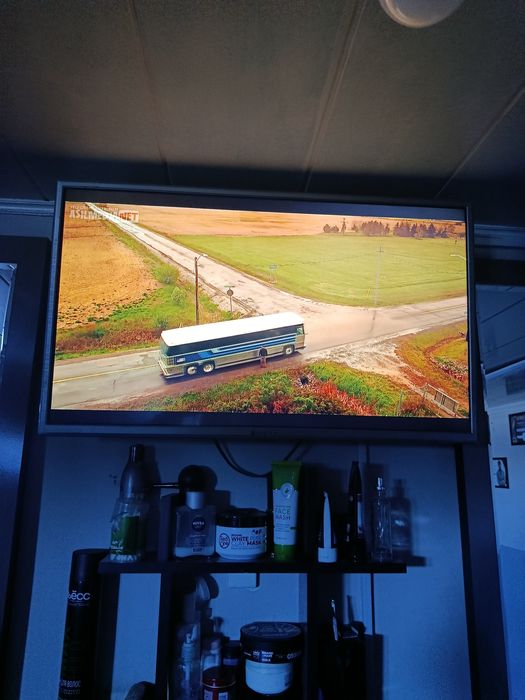 Televizor sotiladi 32 li