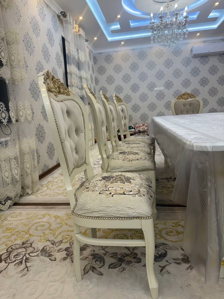 Стол стул для гостиной
