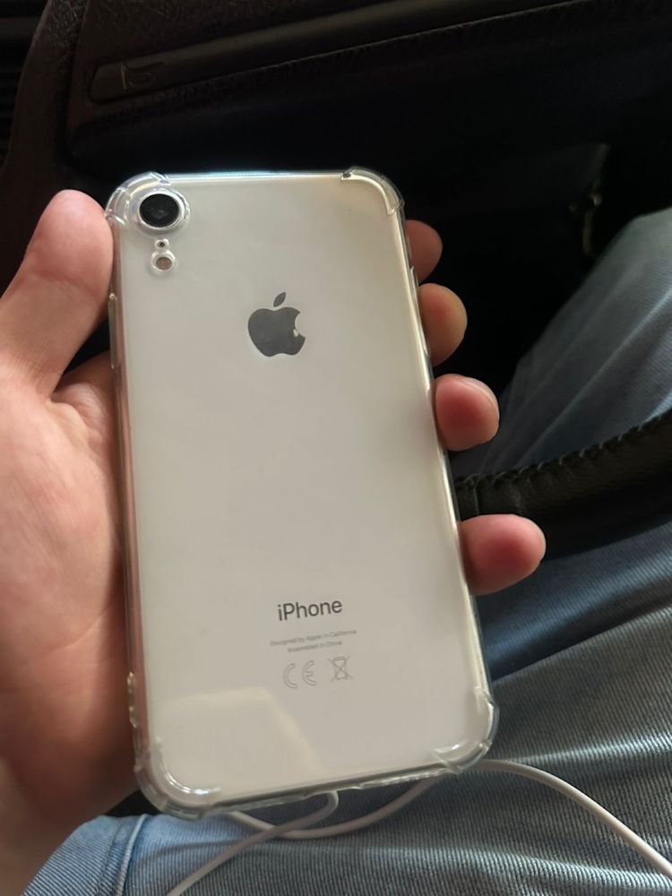 IPhone XR в хорошем состоянии