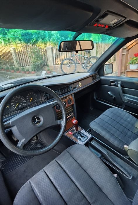 Mercedes e190 w201 automat/trapă