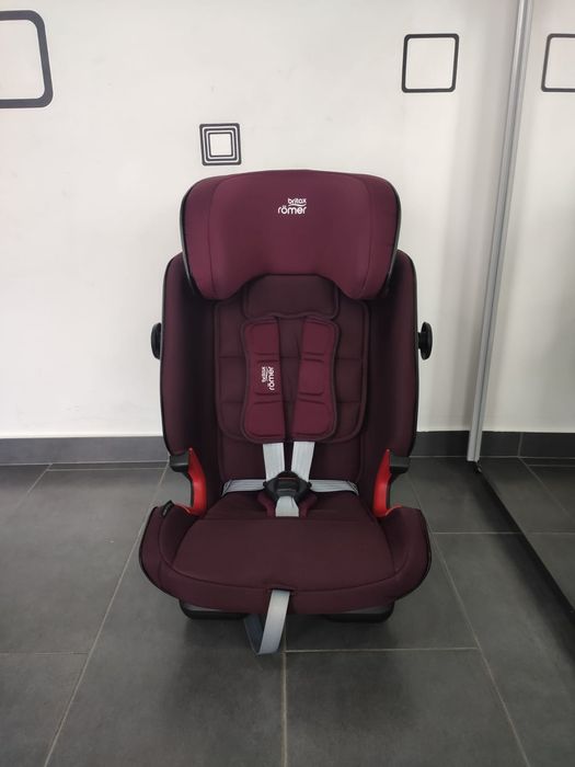 Scaun auto Britax Romer Advansafix IV R cu isofix pt copii intre9-36kg