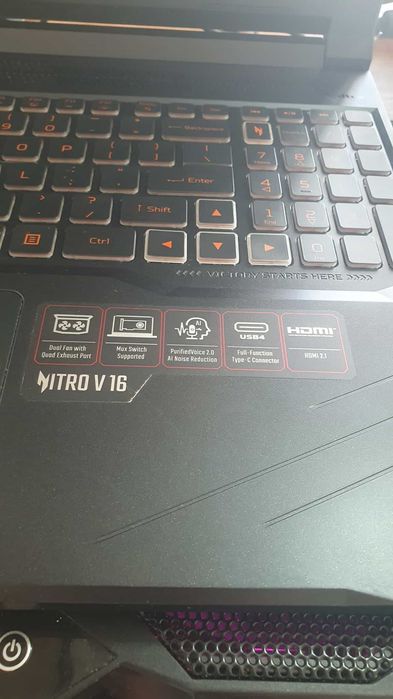 Lap-Top Acer V16