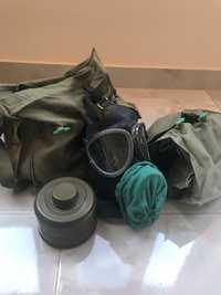 Стари военни предмети-манерка, противогаз, сумка и др.
