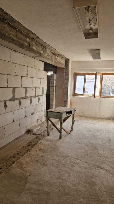 Vand constructie azil de batrani