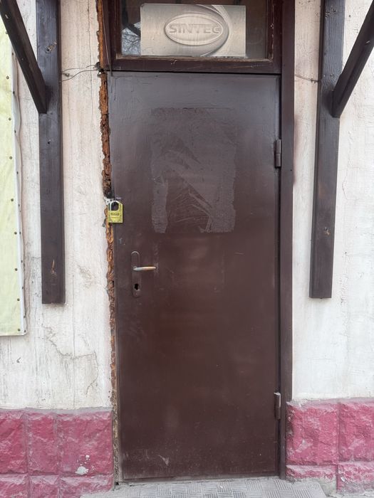 Продам двери б/у