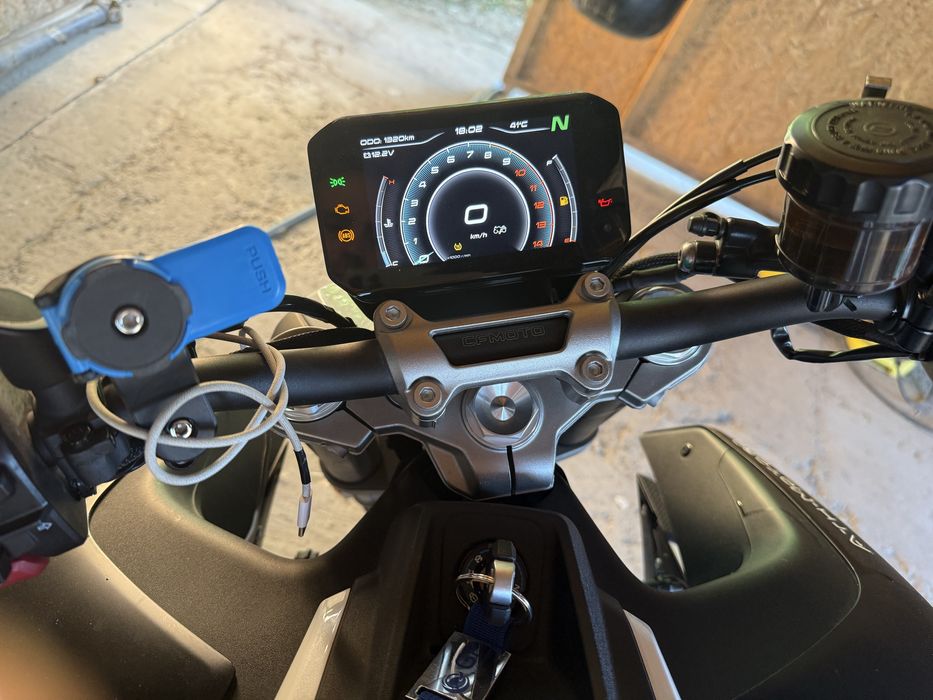 Vand motocicleta cfmoto 450cmc
