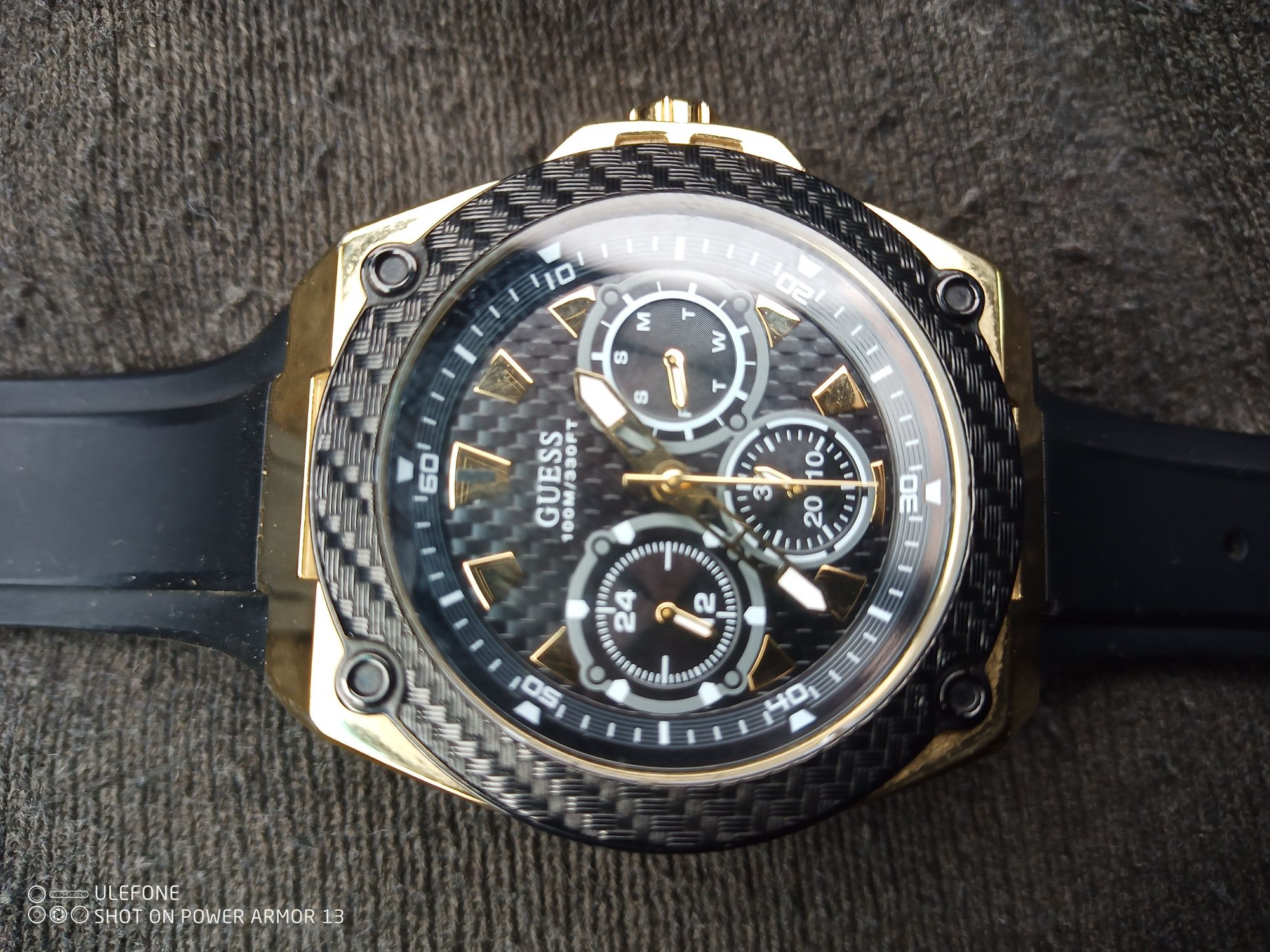 Часовник ръчен Guess w1049g5