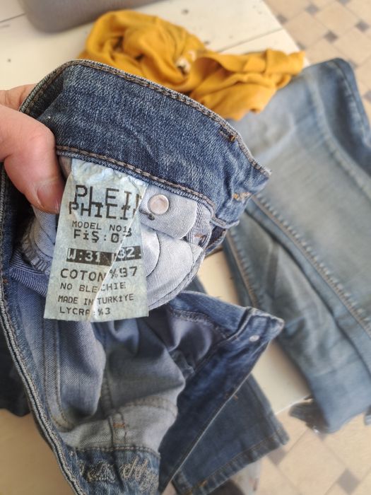 Женские стильные джинсы