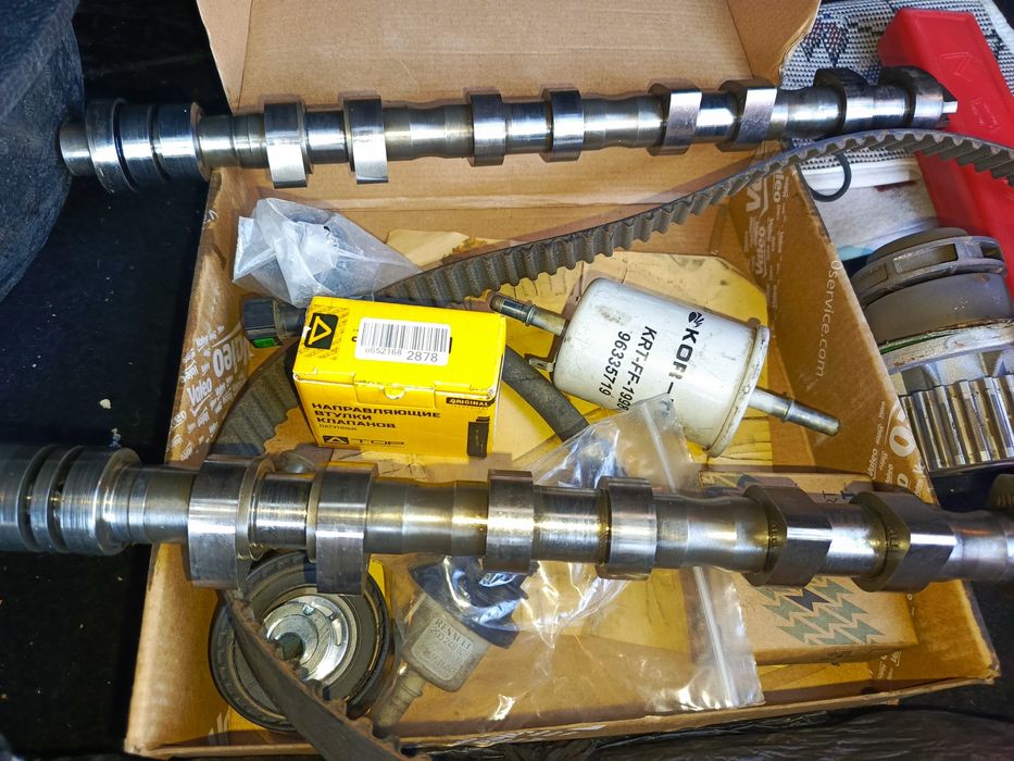 Распредвалы на Лада Веста 1.8 б.у.