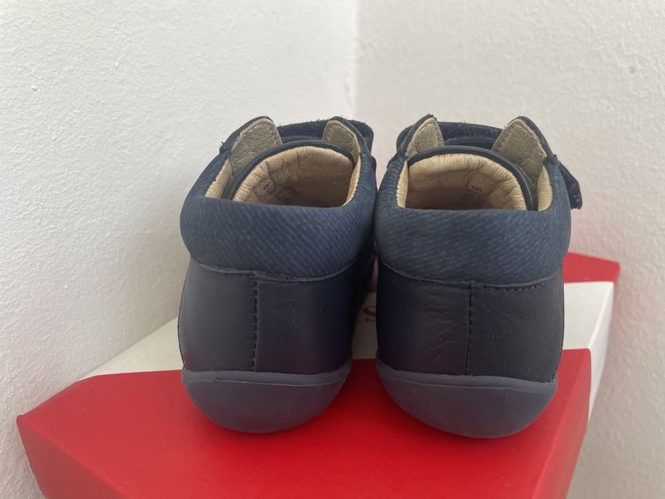 Pantofiori piele Kickers marimea 19