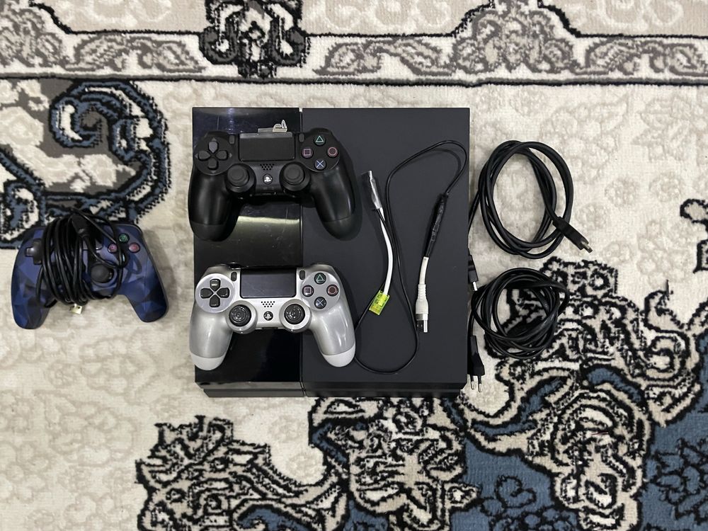 Playstation 4 sotiladi