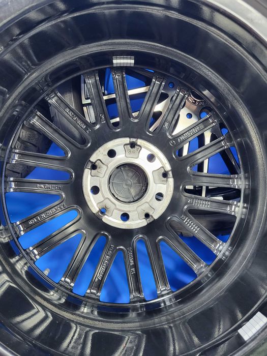 Vand jante/roti R18 Bicolore Mercedes C Klass W206-W205 + anvelope m+s
