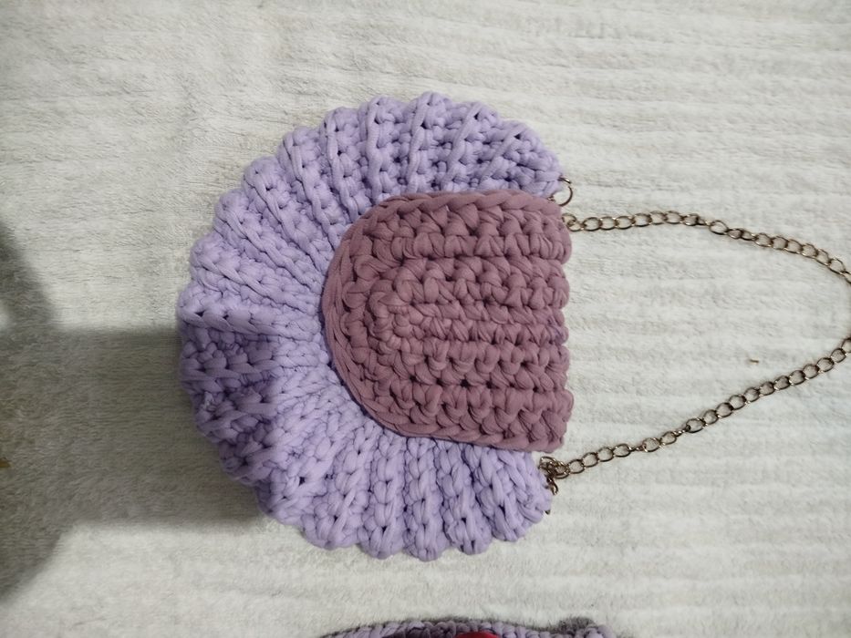 Продаю вязаные сумочки