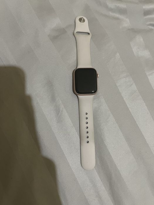 Продам Apple  Watch se