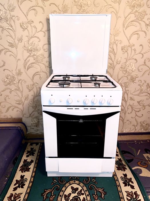 Продам газ плиту Индезит рабочая