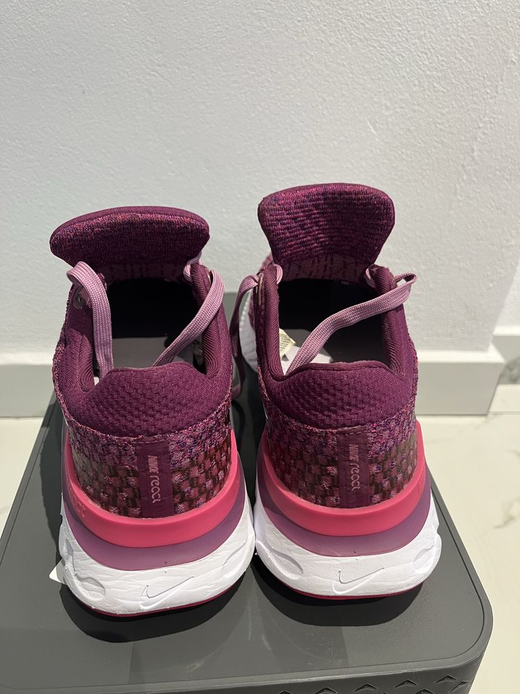 Adidasi femei , Nike , marime 41
