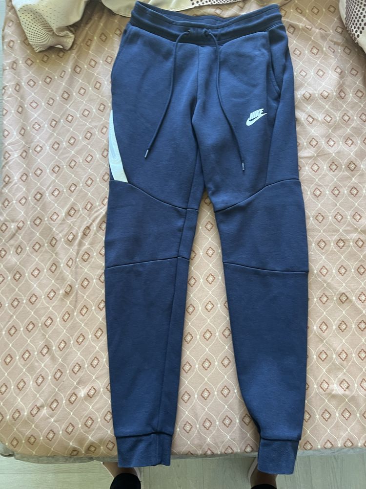 Долнище Nike Tech Fleece