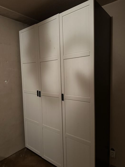 Dulap mare haine ikea