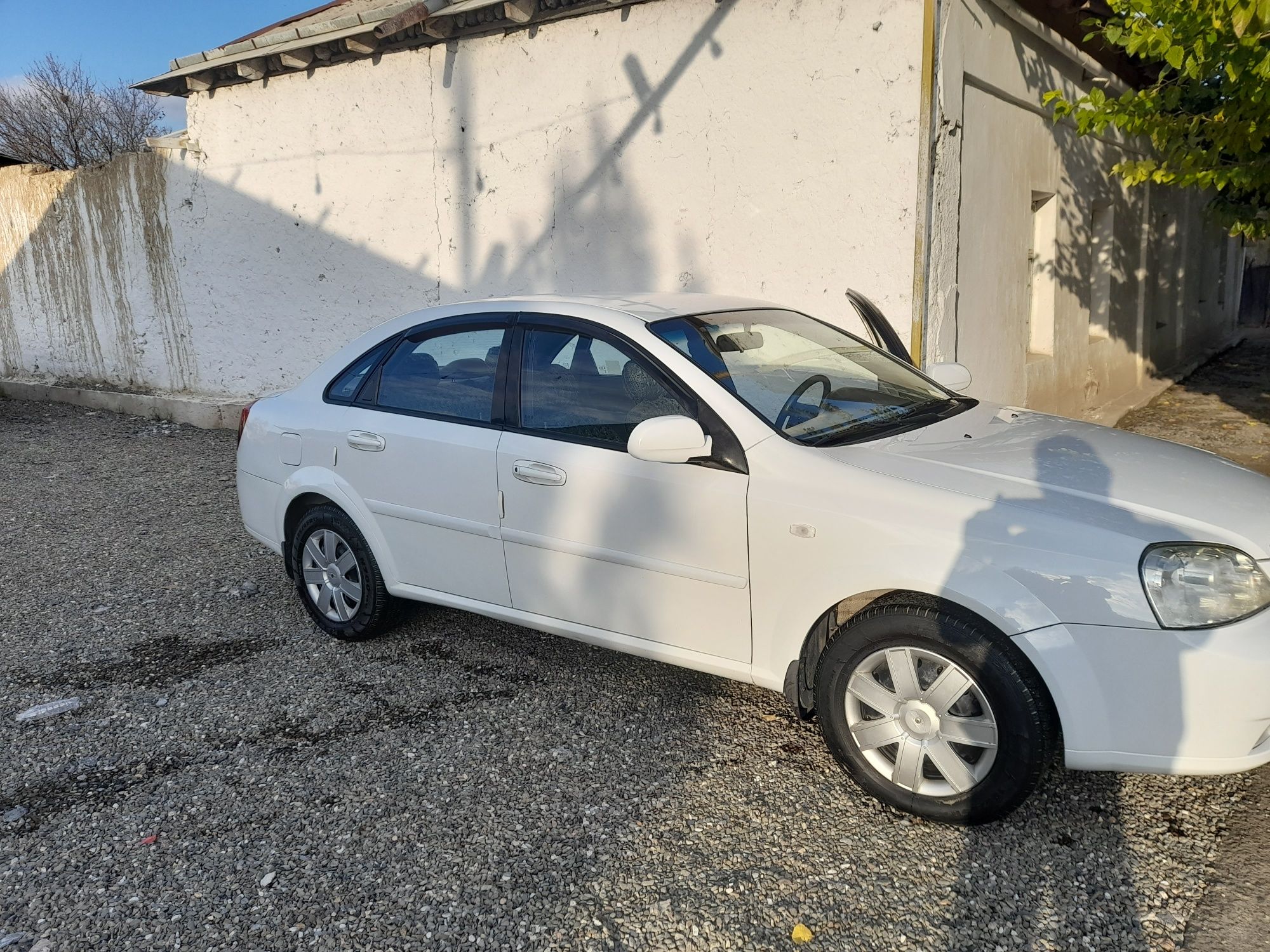 Lacetti 1.8  ideal