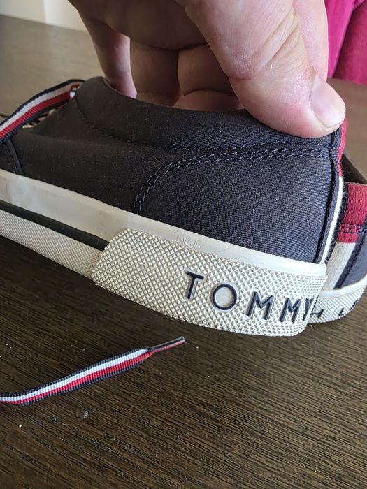 Кецове Tommy Hilfiger 40