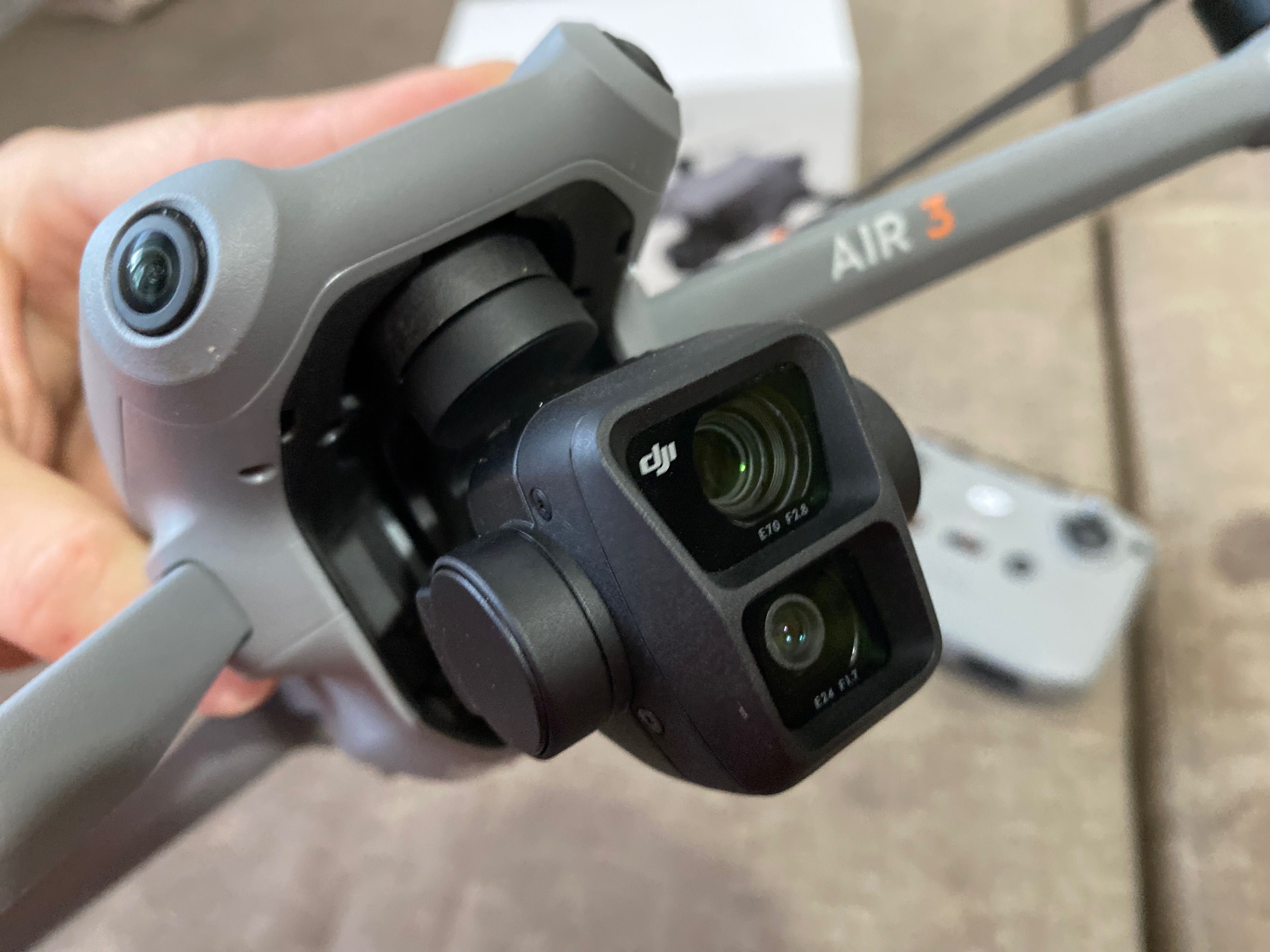 Дрон DJI Air 3 + RC-N2 като нов