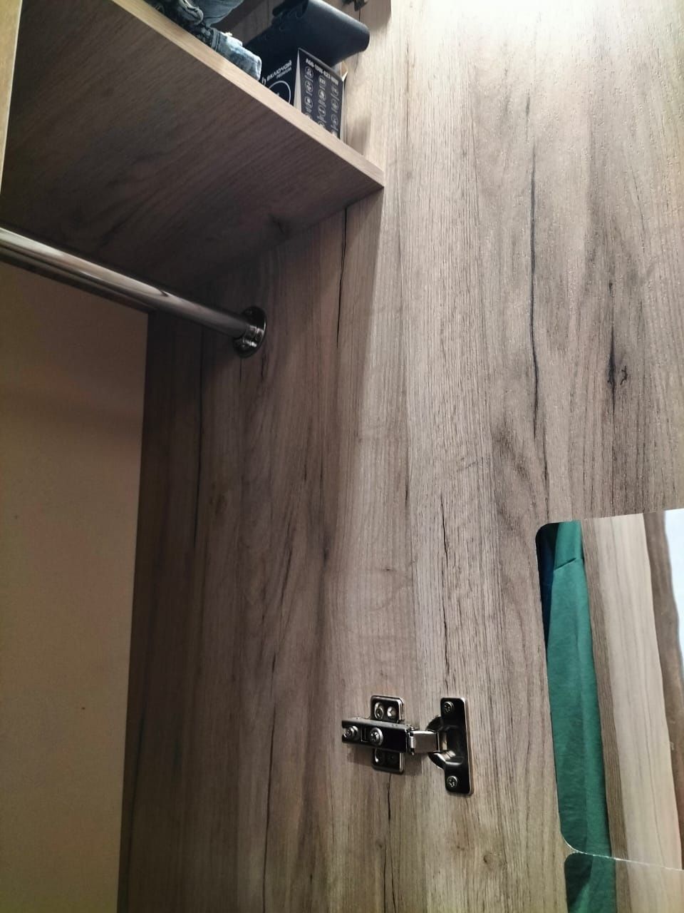 Продам шкаф в прихожую