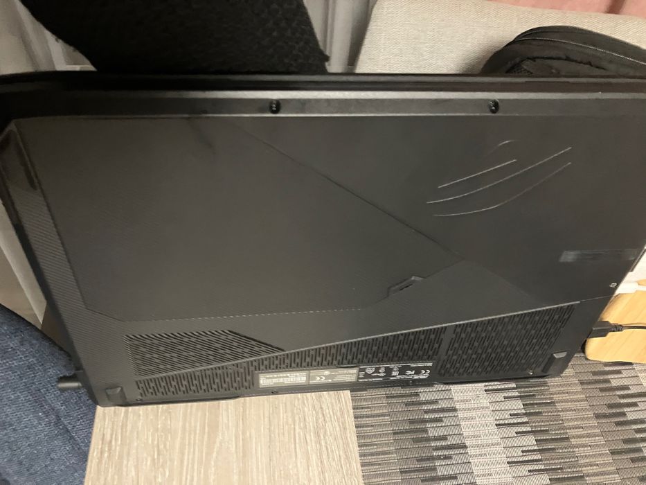 Продавам - Asus ROG STRIX GL703GE.