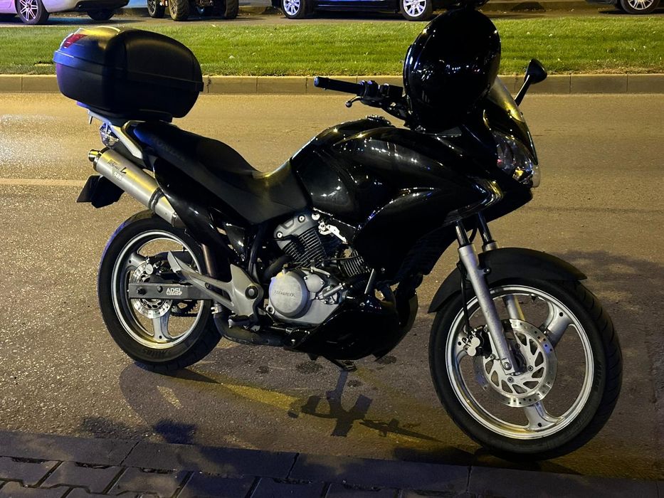 Varadero XL125V 16 ani