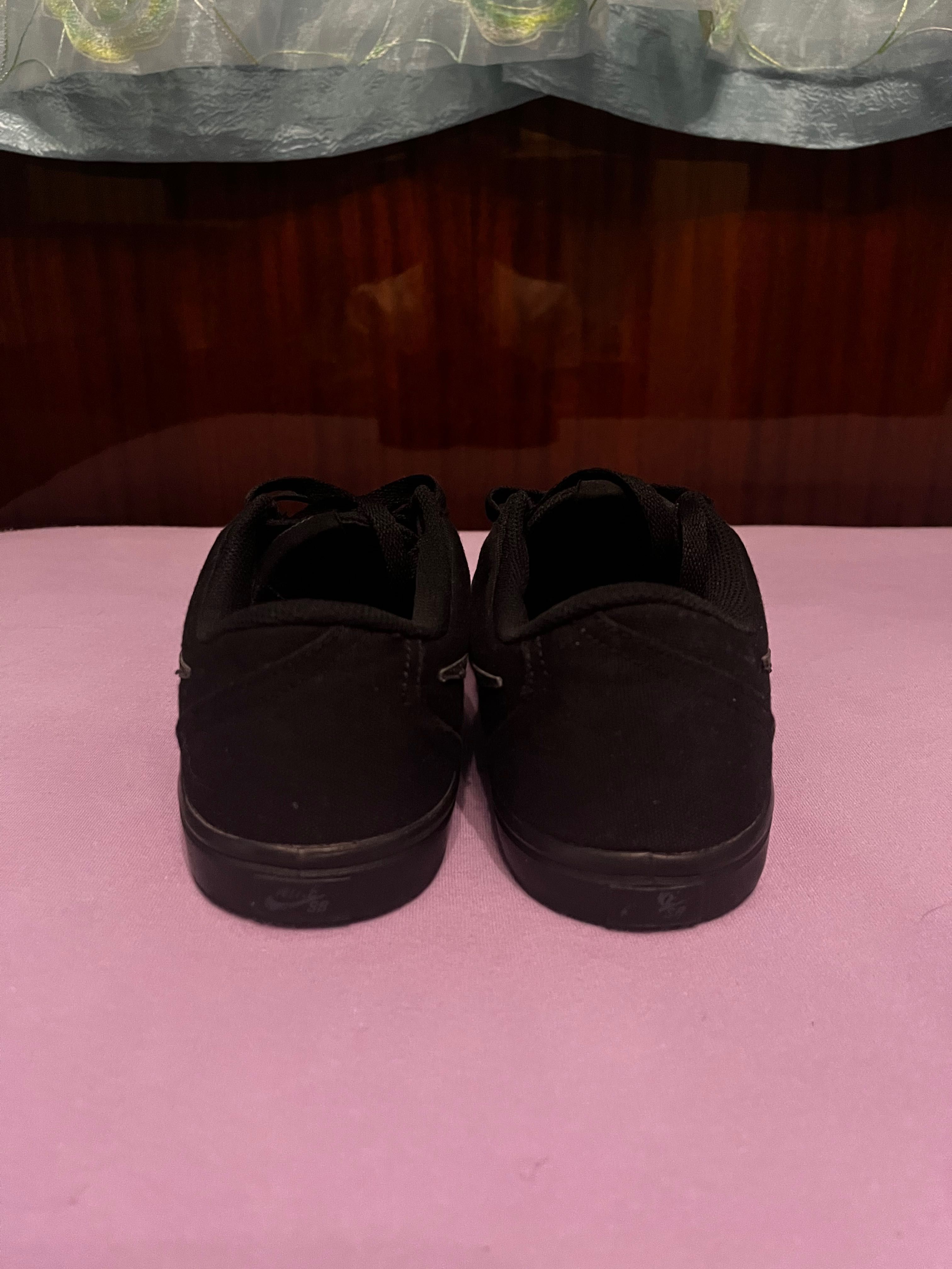 Обувки Nike SB Chron 2