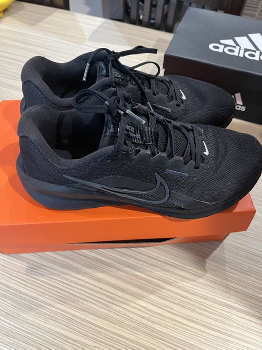 Маратонки за момче Nike