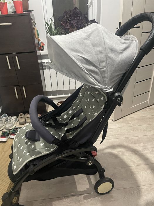 Продам прогулочную коляску