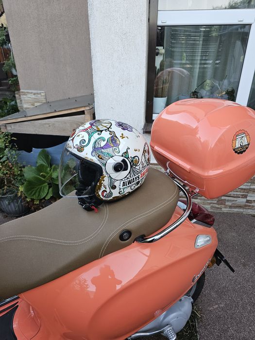 De vanzare scuter PiagioVespa 50