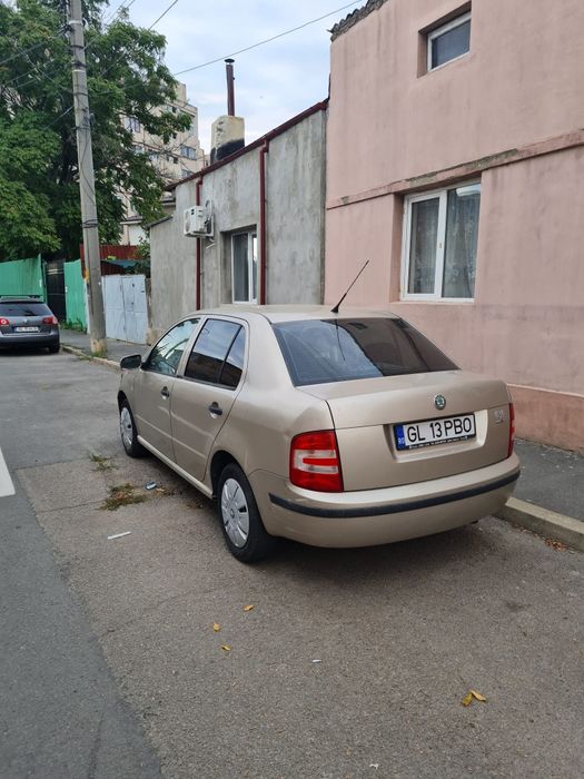 Vând skoda fabia