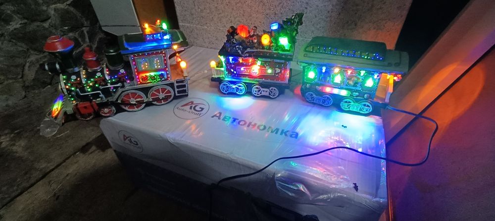 Продам новогодний поезд