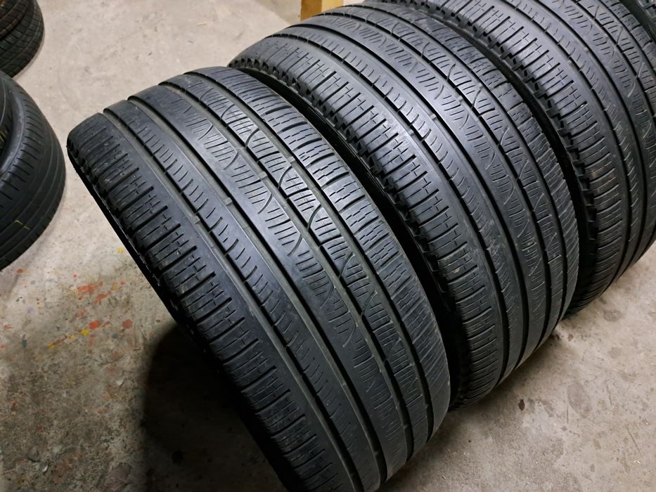 4 anvelope 275/40 R22 Pirelli allseason