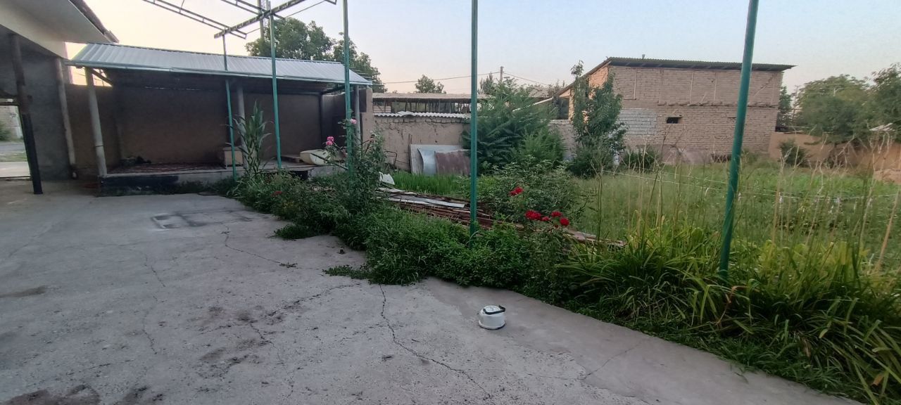 .Участка ер нархида 6сотих 85.000$ АРК булок таможня оркасида арзон на