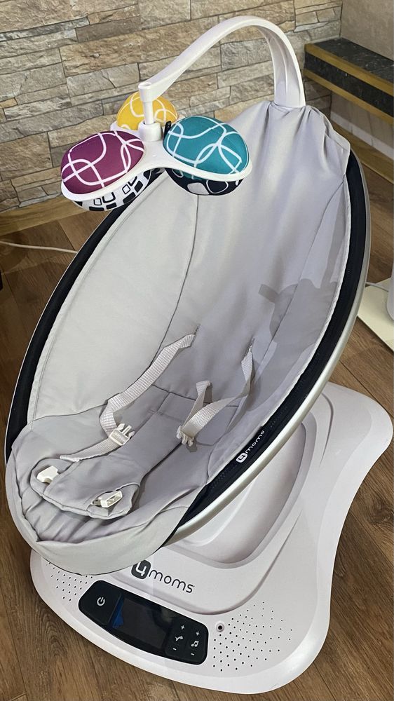 Електрическа бебешка люлка mamaRoo 4.0