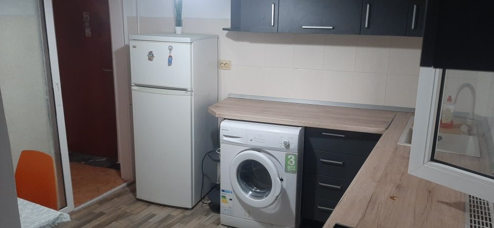 Apartament de inchiriat  3 camere Targoviste