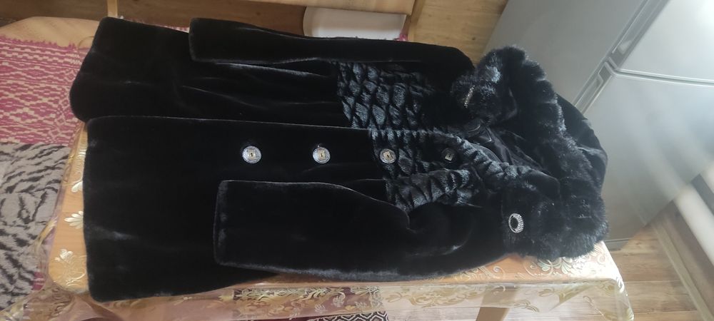 Шуба, женская (чёрная, размер: 44-46) (искусственная с капюшоном, мех