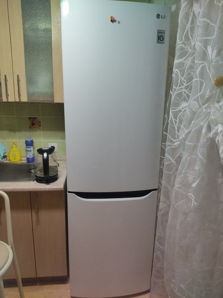 Холодильник LG  190см