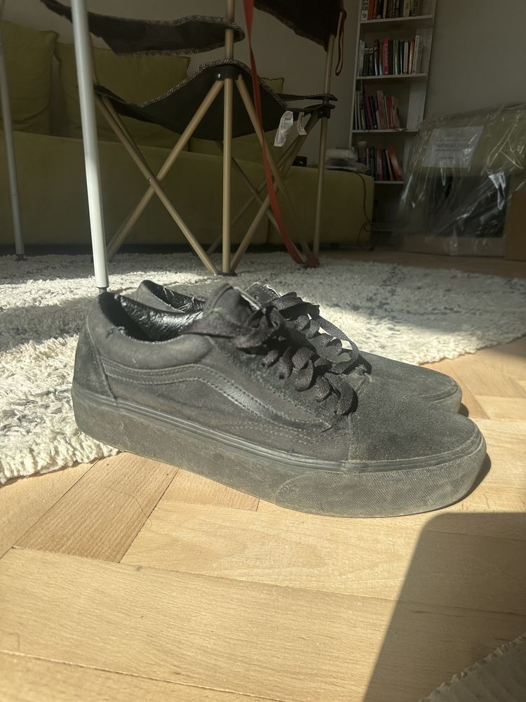 Подарявам мъжки кецове Vans 42.5 номер черни