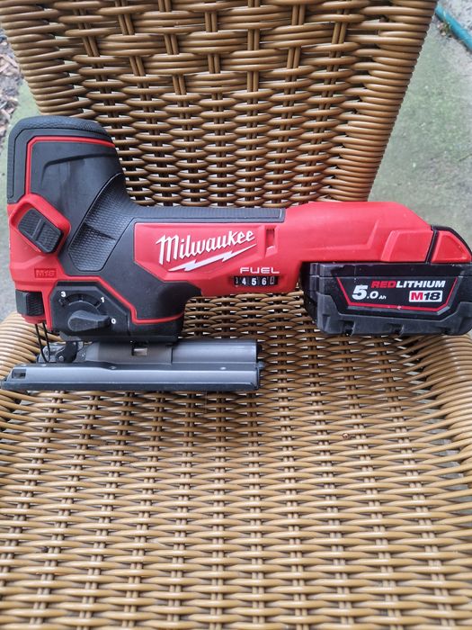 Pendular Milwauke M18 FBJS