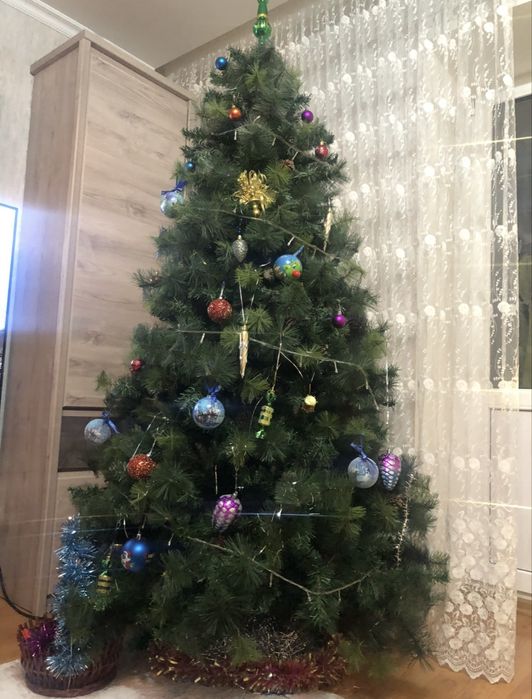 Елка исскуственная