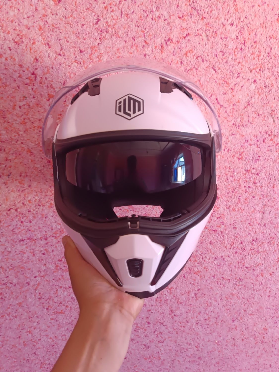 Moto shlem yangi