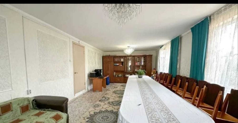 Продам дом, Ксения Лидер