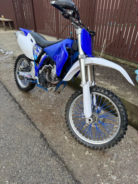 Vamd yamaha yz400 sau schimb cu 2t pus difernta din partea mea